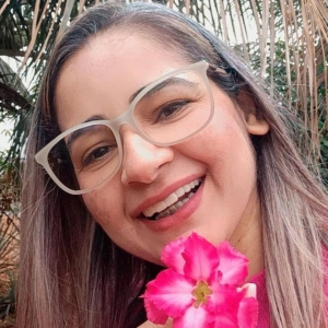 Roseni Gomes de Assis Pereira Roseni Gomes de Assis Pereira